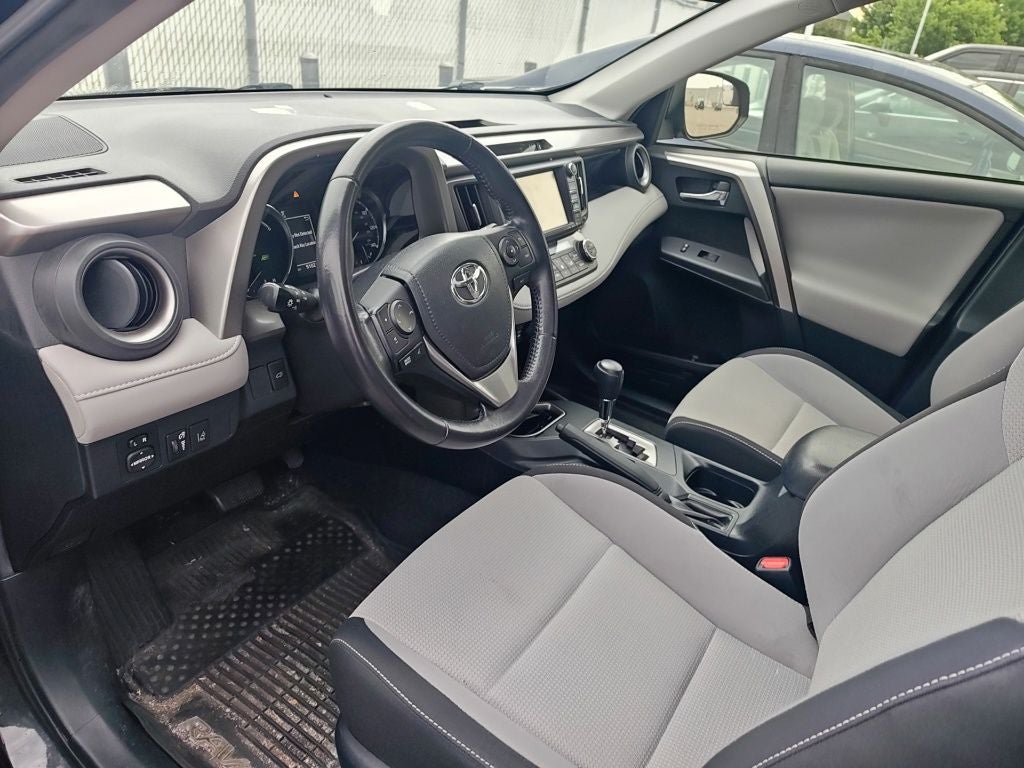 2017 Toyota RAV4 Hybrid XLE