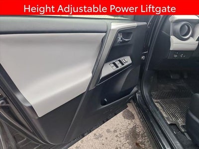2017 Toyota RAV4 Hybrid XLE