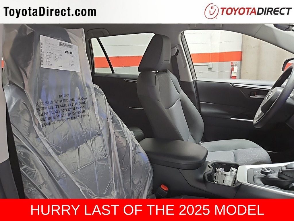 2025 Toyota RAV4 Hybrid XLE