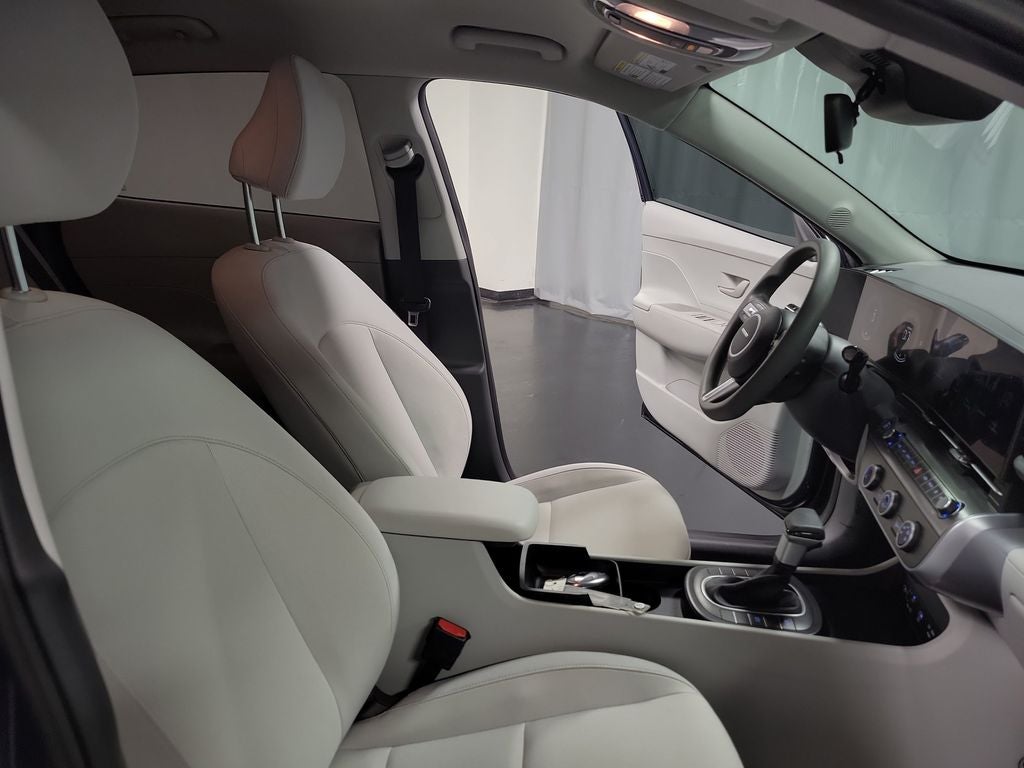 2025 Hyundai Kona SE