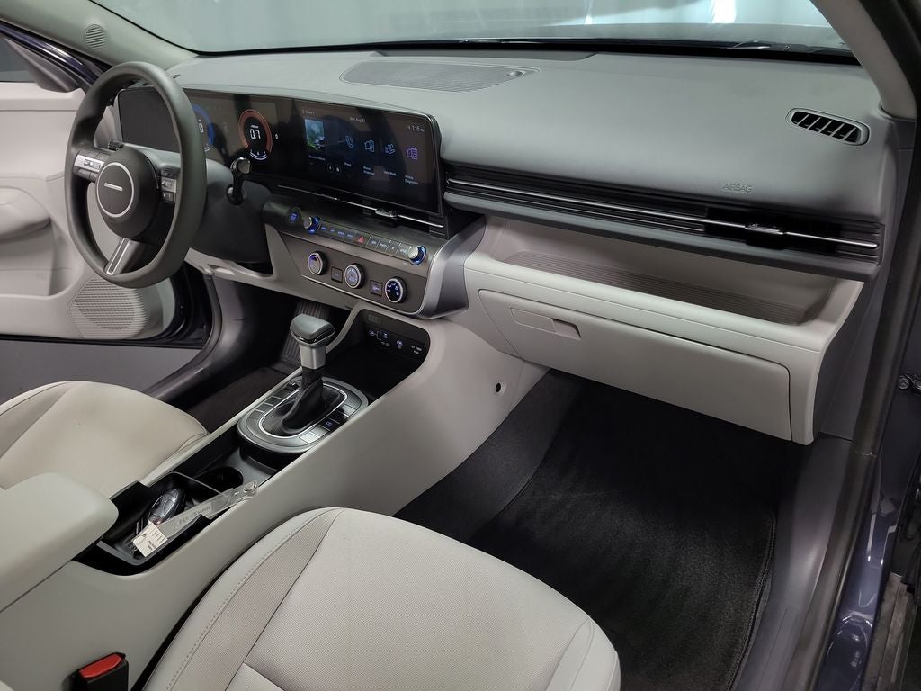 2025 Hyundai Kona SE