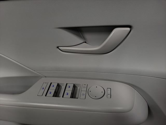 2025 Hyundai Kona SE