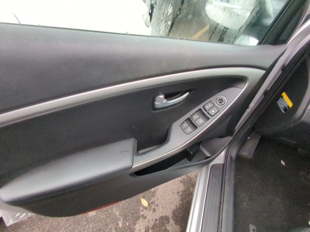 2017 Hyundai Elantra GT Base