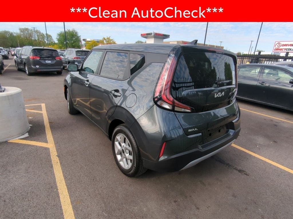 2025 Kia Soul Base