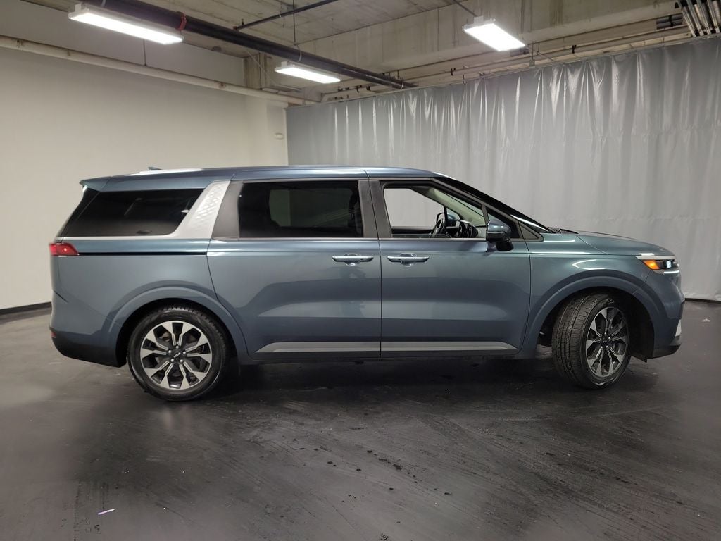 2024 Kia Carnival EX
