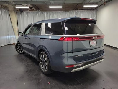 2024 Kia Carnival EX