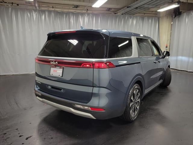 2024 Kia Carnival EX