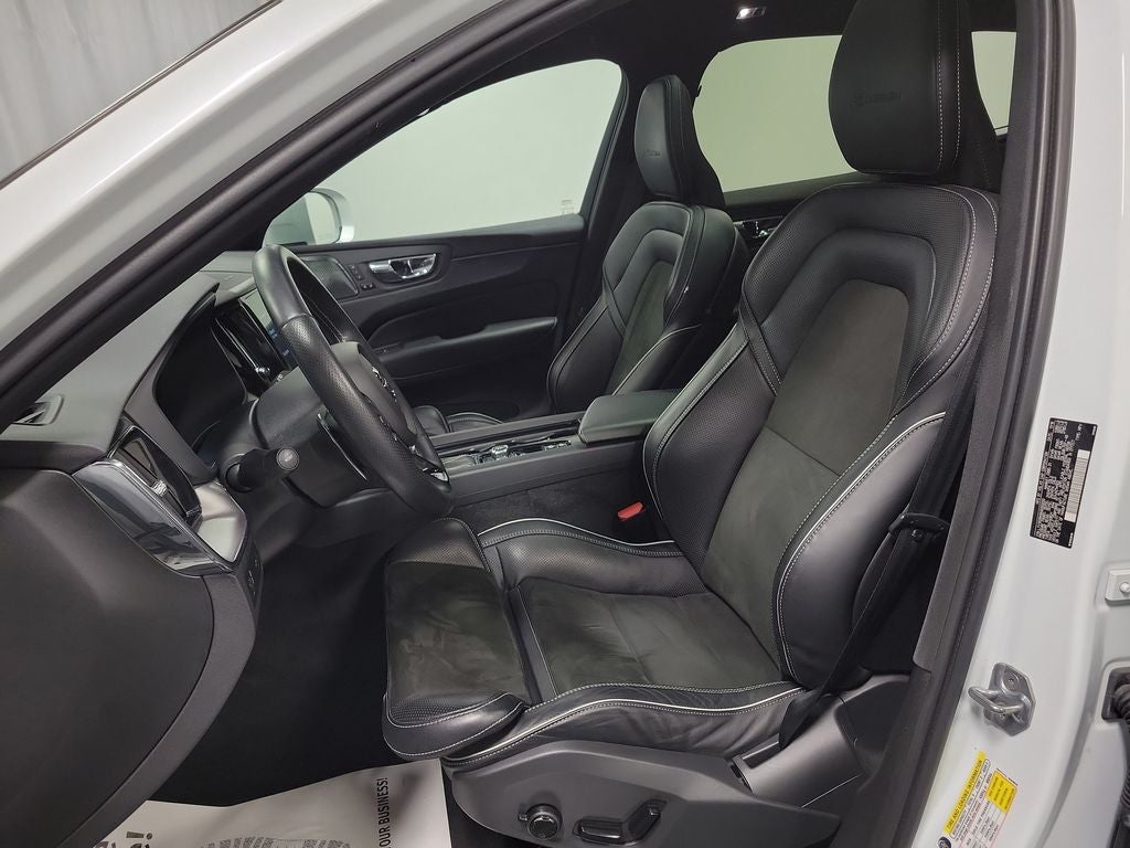 2019 Volvo XC60 T5 R-Design
