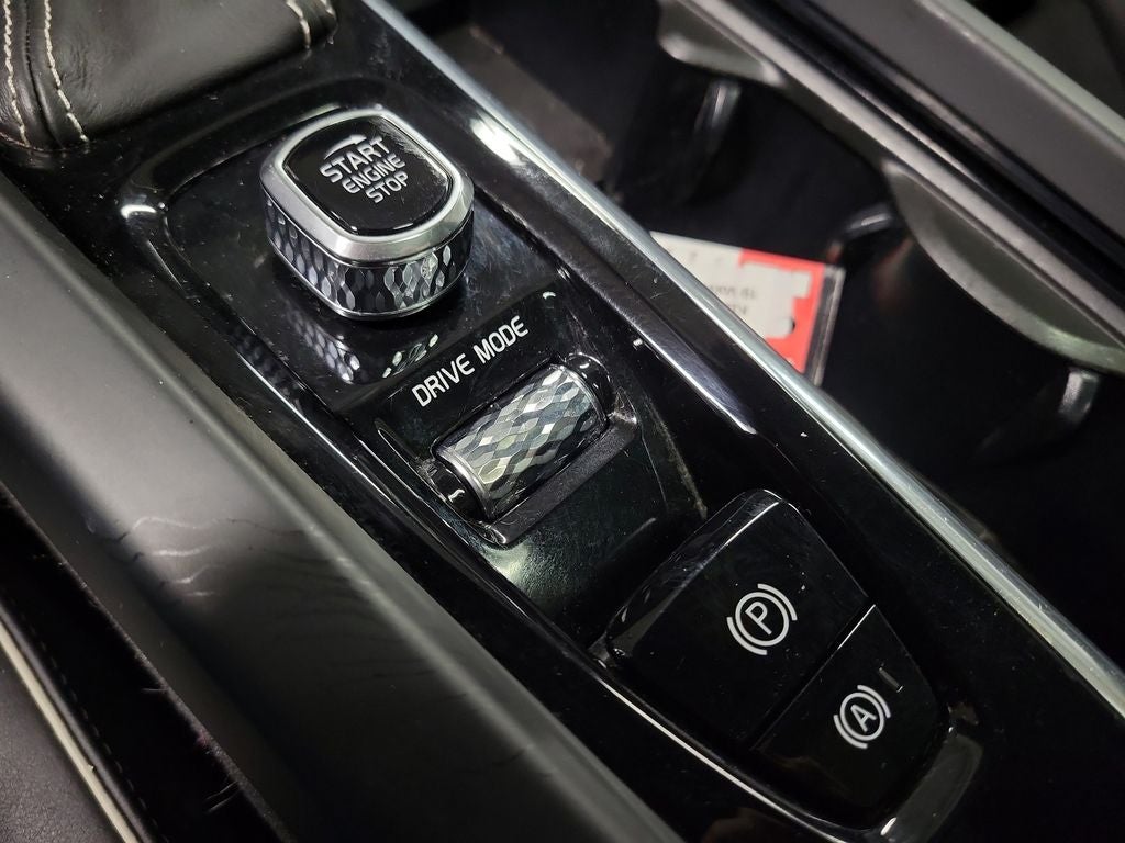 2019 Volvo XC60 T5 R-Design