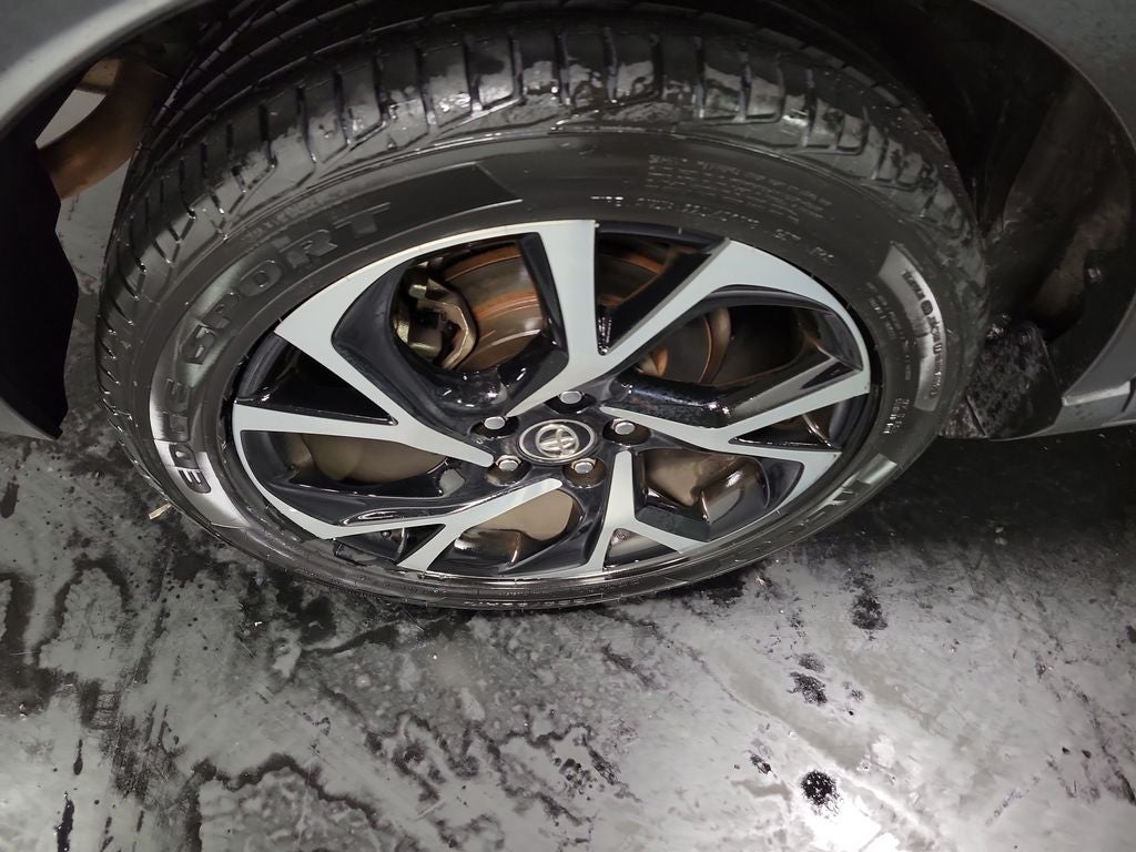 2018 Toyota C-HR XLE Premium