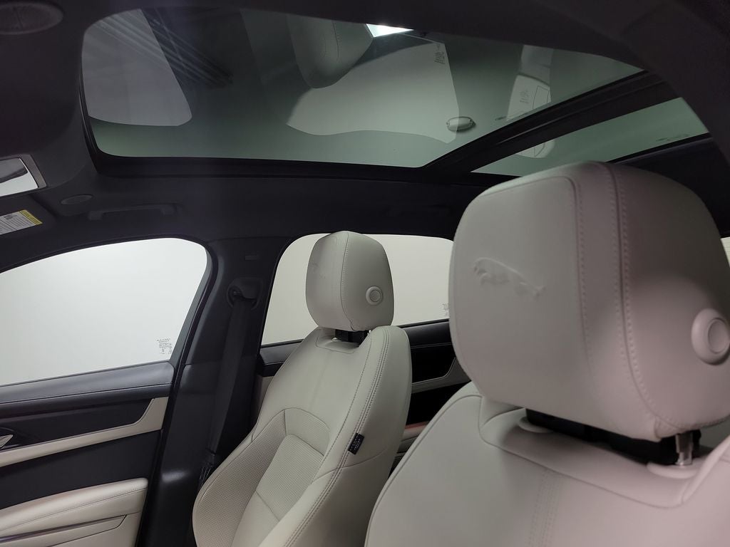 2024 Jaguar F-PACE P250 R-Dynamic S