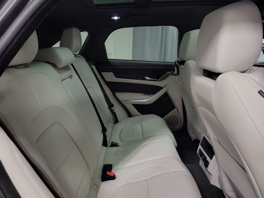 2024 Jaguar F-PACE P250 R-Dynamic S