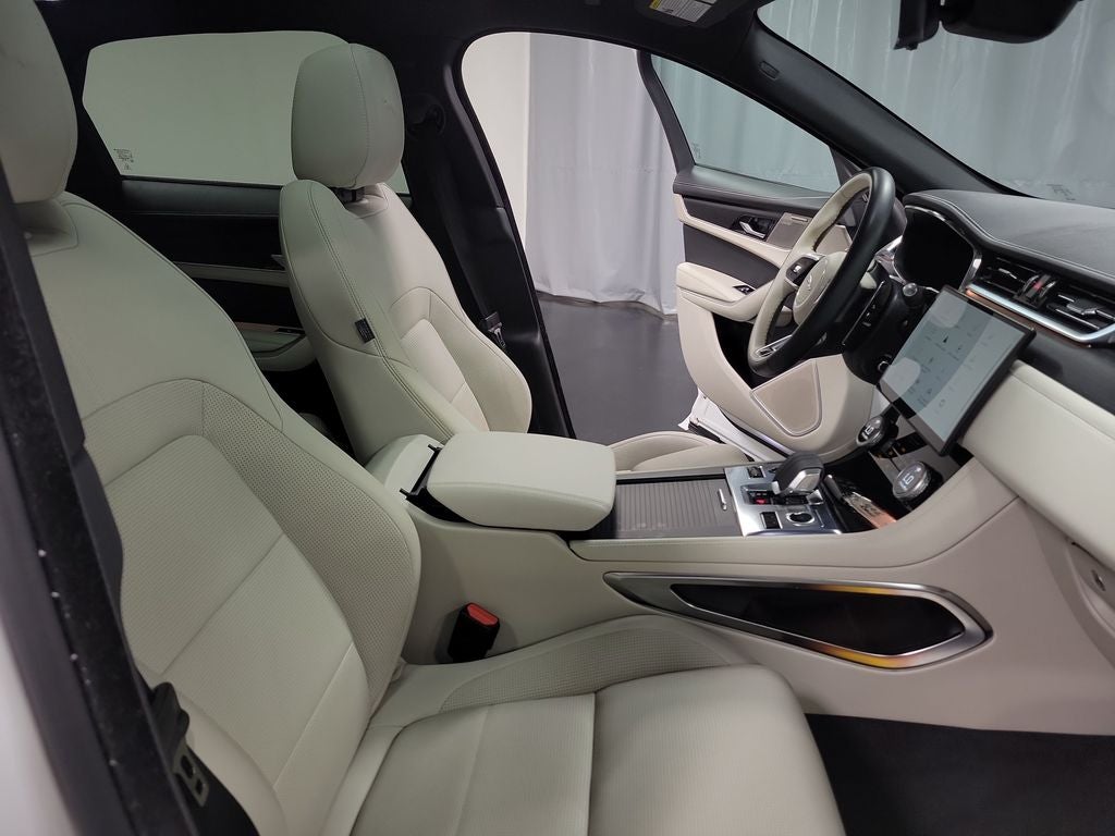 2024 Jaguar F-PACE P250 R-Dynamic S
