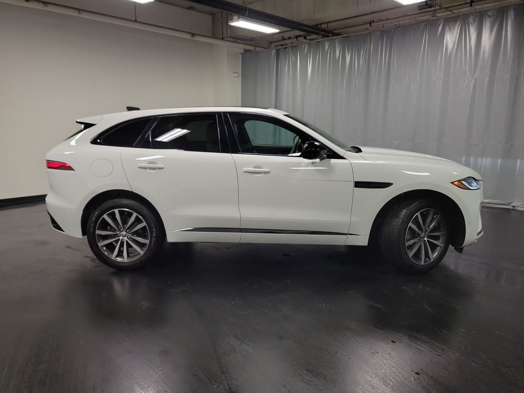 2024 Jaguar F-PACE P250 R-Dynamic S