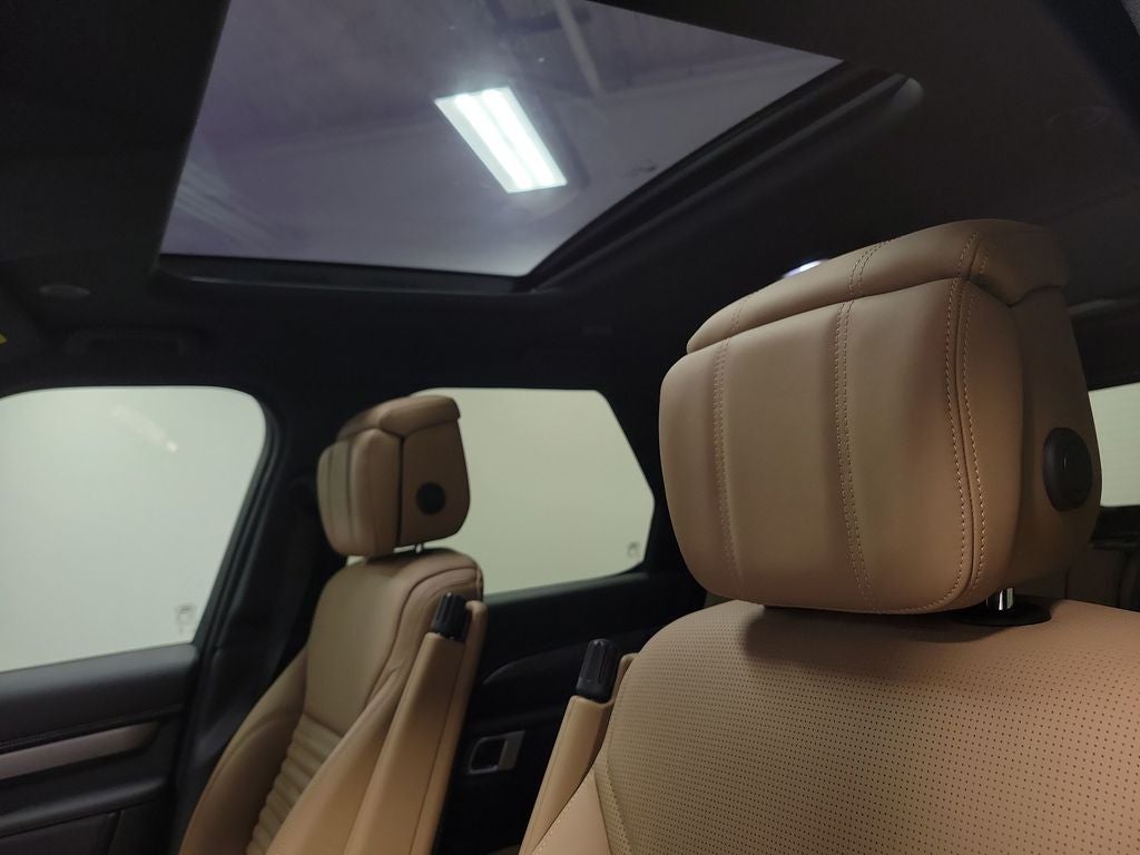 2025 Land Rover Discovery Dynamic SE