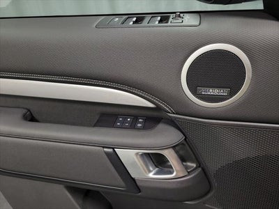 2025 Land Rover Discovery Dynamic SE