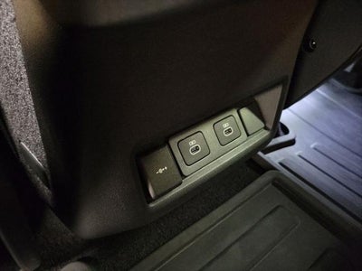 2025 Land Rover Discovery Dynamic SE