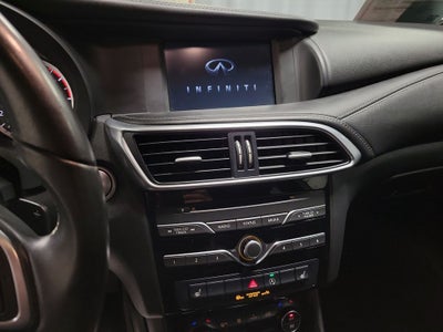 2018 INFINITI QX30 Luxury