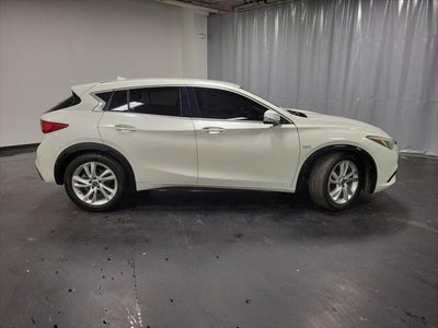 2018 INFINITI QX30 Luxury