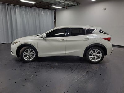 2018 INFINITI QX30 Luxury