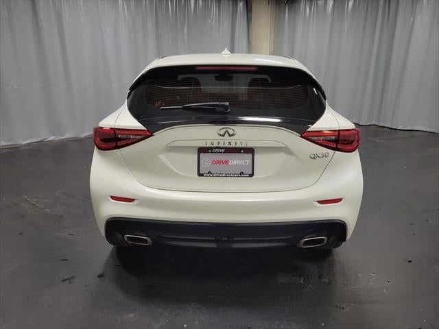 2018 INFINITI QX30 Luxury