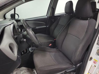 2016 Toyota Yaris L