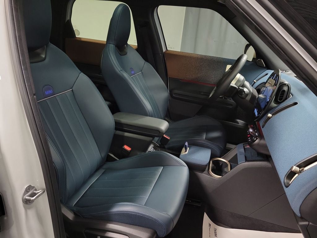 2025 MINI Cooper S Countryman Iconic