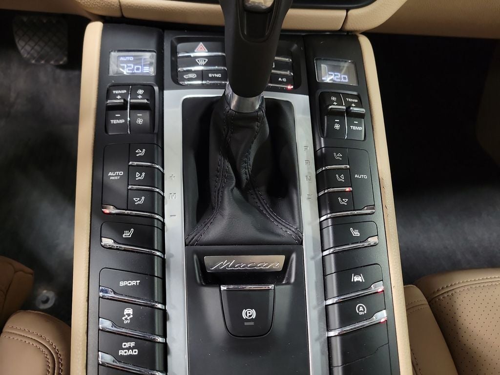 2021 Porsche Macan Base