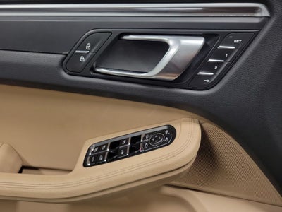 2021 Porsche Macan Base
