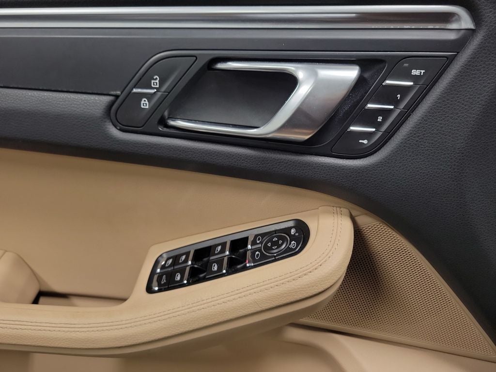 2021 Porsche Macan Base