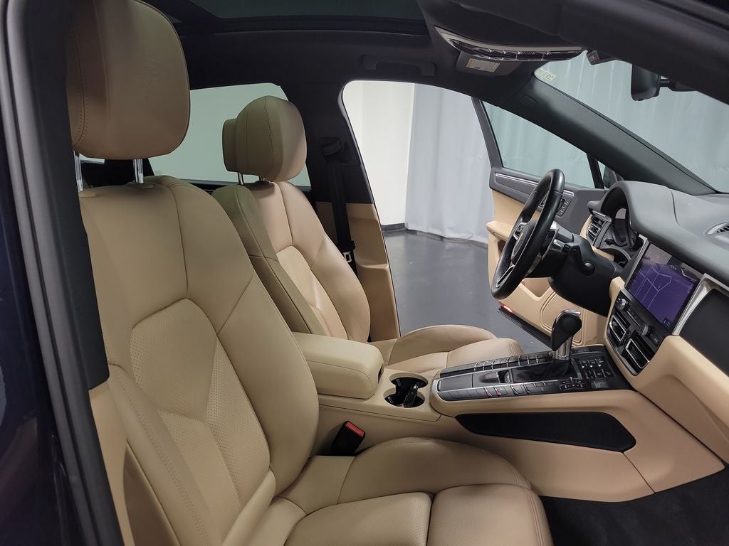 2021 Porsche Macan Base