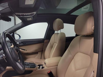 2021 Porsche Macan Base