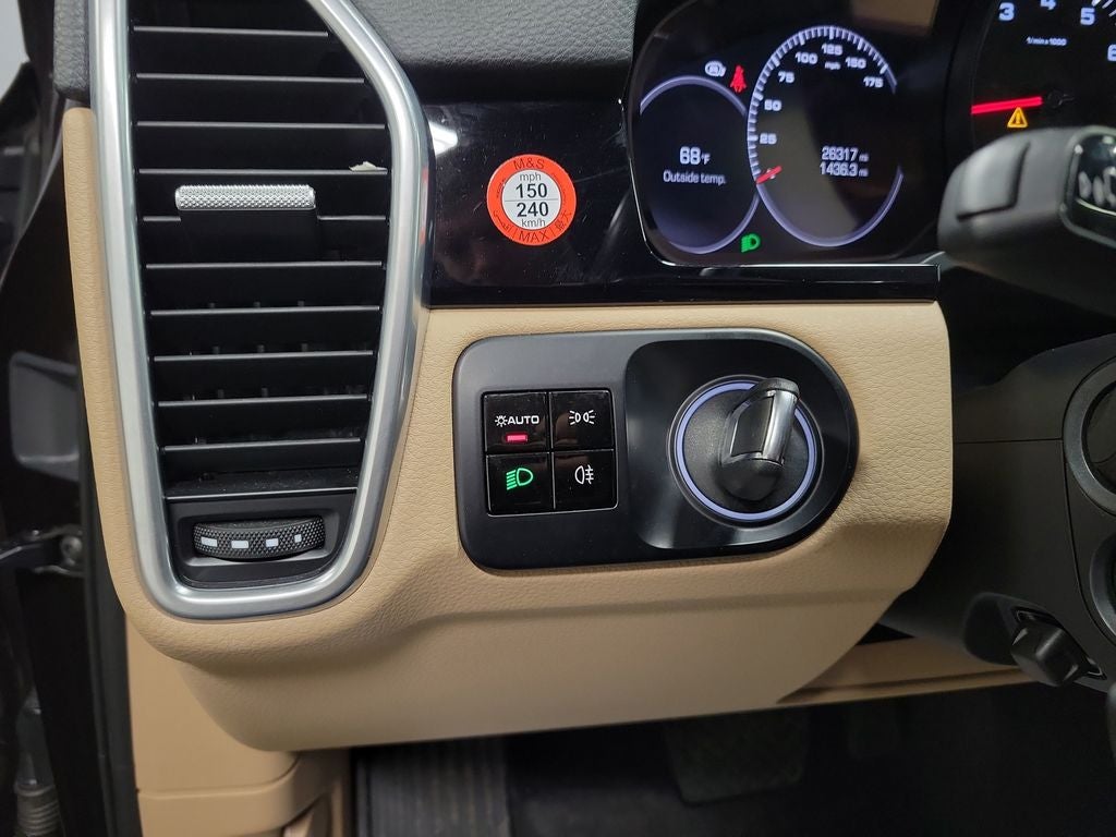 2020 Porsche Cayenne Base