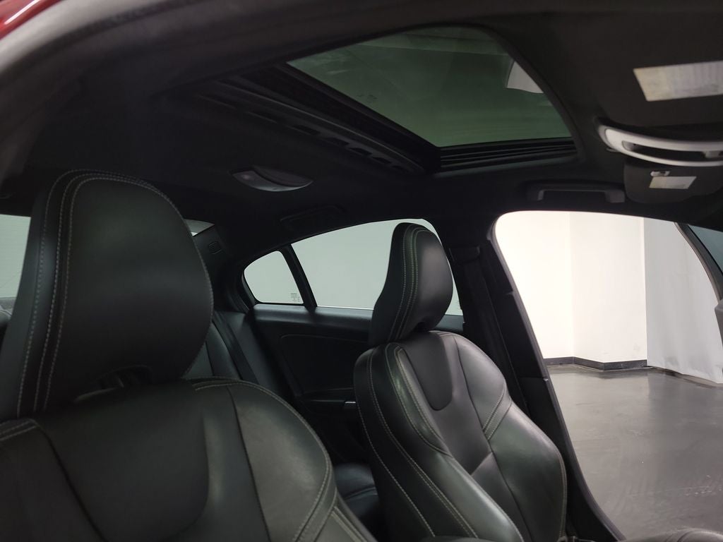 2016 Volvo S60 T6 Drive-E Platinum