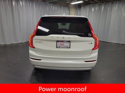 2022 Volvo XC90 T5 Momentum