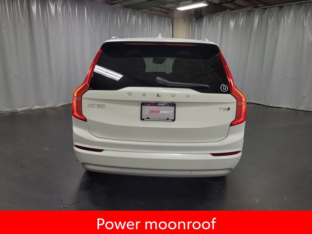 2022 Volvo XC90 T5 Momentum