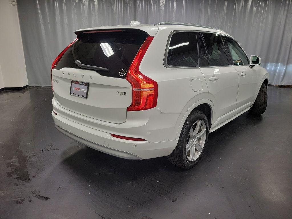 2022 Volvo XC90 T5 Momentum