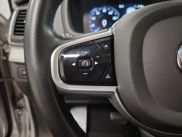 2022 Volvo XC90 T5 Momentum
