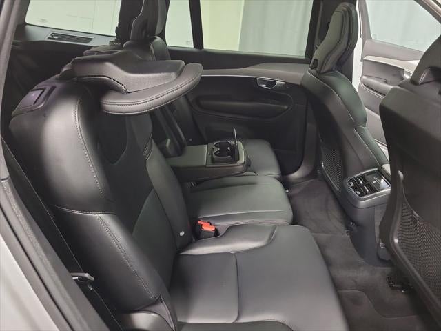 2022 Volvo XC90 T5 Momentum
