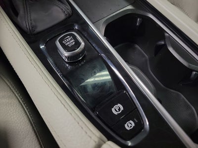 2022 Volvo XC90 T5 Momentum