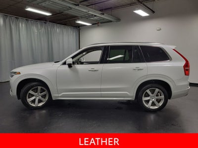 2022 Volvo XC90 T5 Momentum