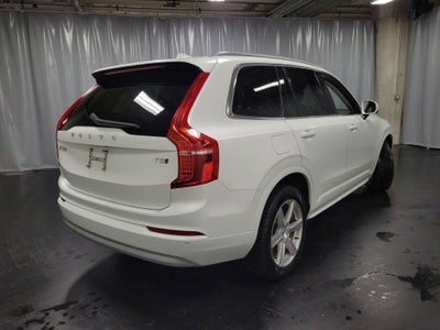 2022 Volvo XC90 T5 Momentum