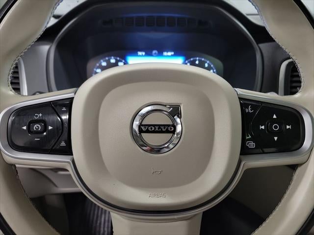 2022 Volvo XC90 T5 Momentum