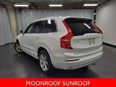 2022 Volvo XC90 T5 Momentum