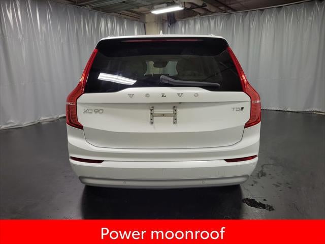 2022 Volvo XC90 T5 Momentum