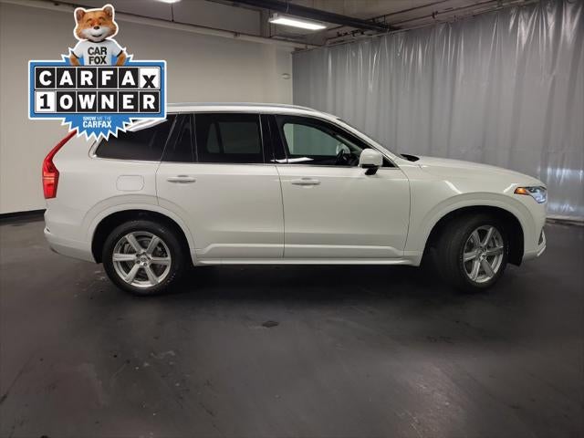 2022 Volvo XC90 T5 Momentum