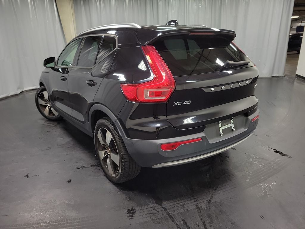 2020 Volvo XC40 Momentum