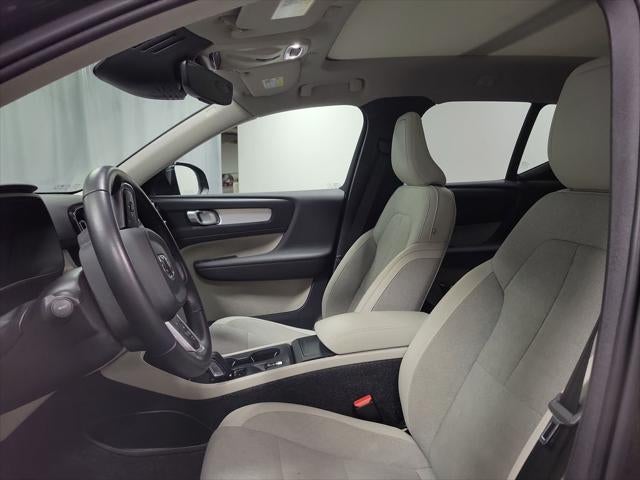2020 Volvo XC40 Momentum