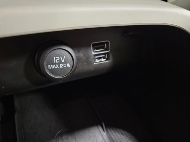 2020 Volvo XC40 Momentum