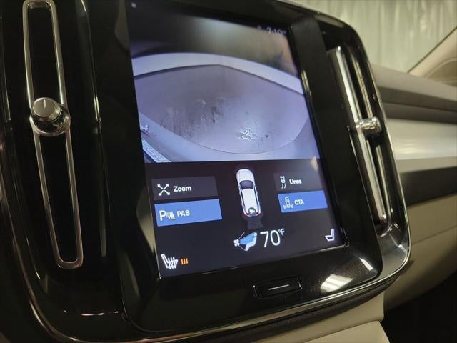 2020 Volvo XC40 Momentum